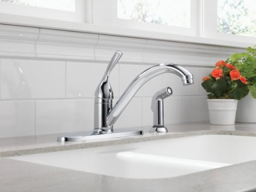 Delta Faucet Classic Single-Handle Kitchen Sink Faucet with Side Sprayer in Matching Finish, Chrome 400-DST