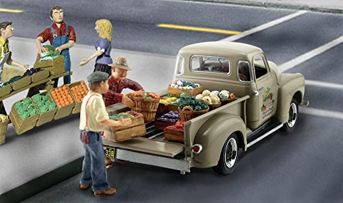 Woodland Scenics Autoscene Paul's Fresh Produce Pickup Truck w/Figures HO Scale