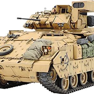 TAMIYA 35264 Desert Storm 1: 35 U.S. M2 A2 Bradley IFV (2)