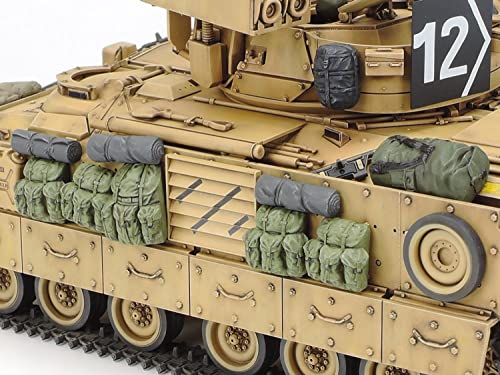 TAMIYA 35264 Desert Storm 1: 35 U.S. M2 A2 Bradley IFV (2)