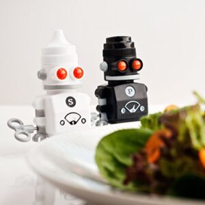 Suck UK Salt And Pepper Shakers | 2 Salt And Pepper Shaker Robots | Funny Kitchen Gadgets & Kitchen Accessories | Salt And Pepper Set For Kitchen Decor | Novelty Gifts | Salt And Pepper Shakers Funny