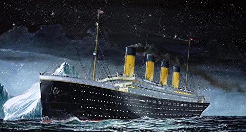 Revell 05804 22.3 cm R.M.S. Titanic Model Kit