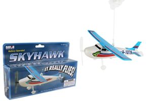 daron flying skyhawk on a string