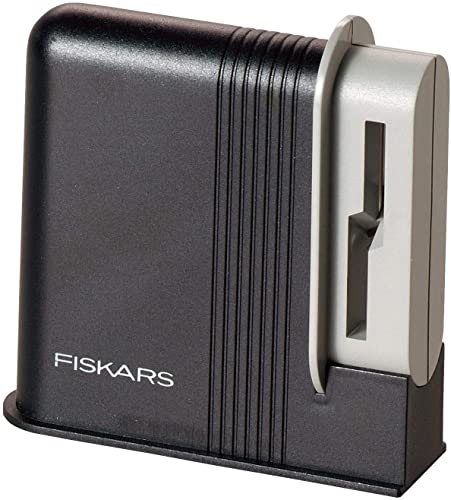 Fiskars 1005137 Scissors Sharpener, 3.5 x 10.2 x 9.8 cm, Orange