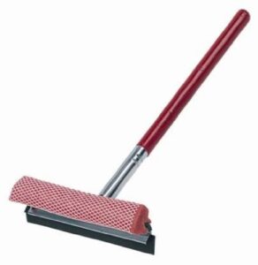 carrand 9032r red 8″ metal squeegee head with 24″ wood handle