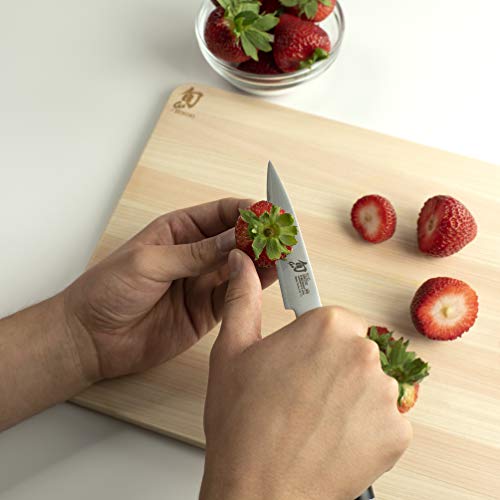 Shun Cutlery Classic Paring Knife 3.5", Small, Nimble Cooking Knife for Peeling, Coring, Trimming and More, Precise Cutting Knife, Handcrafted Japanese Kitchen Knife