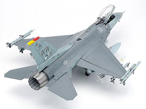 Tamiya 61098 1/48 Lockheed Martin F-16CJ Plastic Model Airplane Kit