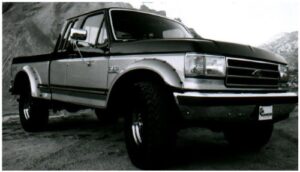 bushwacker cutout pocket/rivet style rear fender flares | 2-piece set, black, smooth finish | 20018-11 | fits 1987-1991 ford bronco, f-150, f-250/350 super duty