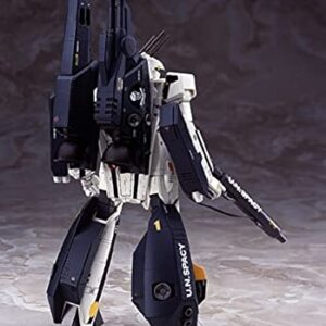 Macross 1/72 Scale VF-1S Strike Battroid Valkyrie Construction Kit by Hasegawa