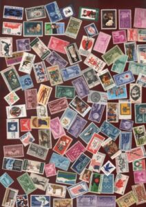 stamp collectors! nice large lot of 100 vintage mint us postage stamps – all stamps are new, mint condition ~ each packet is different! (reference picture only) by usps