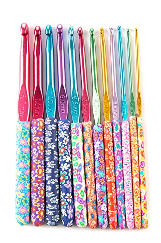 The Quilted Bear Crochet Hook Set - Premium Soft Grip Floral Crochet Hooks with Polymer Clay Handle 12 Hook Kit (2mm, 2.5mm, 3mm, 3.5mm, 4mm, 4.5mm, 5mm, 5.5mm, 6mm, 6.5mm, 7mm & 8mm)
