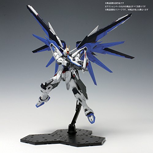 Bandai 222131 Clear Action Base 4 1/100 Model Kit