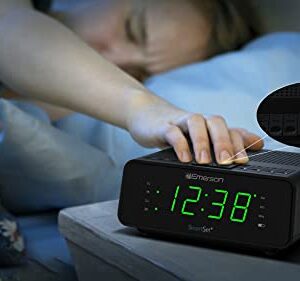 Emerson SmartSet Alarm Clock Radio with AM/FM Radio, Dimmer, Sleep Timer and .9" LED Display, CKS1900 (Black)