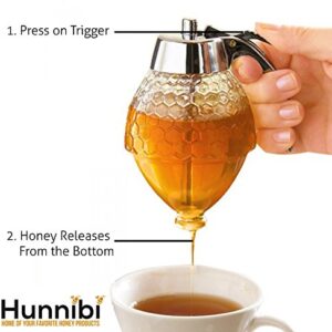 Hunnibi Honey Dispenser No Drip Glass - Maple Syrup Dispenser Glass - Beautiful Honey Comb Shaped Honey Pot - Honey Jar with Stand, Great Bee Decor