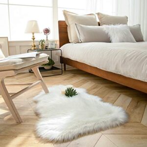 Ashler Faux Fur Rug, Fluffy Shaggy Area Rug Ultra Soft 2 x 3 Feet Sheepskin Fur Rug, White Fuzzy Rug Machine Washable Shag Rug, Nursery Decor Throw Rugs for Bedroom, Kids Room, Living Room