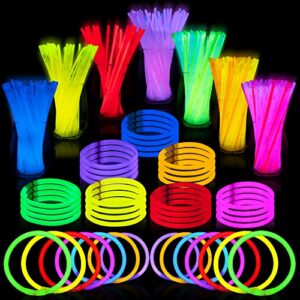 joyin 144 pcs glow sticks bulk 8″ glowsticks, glow stick bracelets necklaces, glow in the dark neon party supplies, easter, christmas, halloween party supplies pack, football party supplies