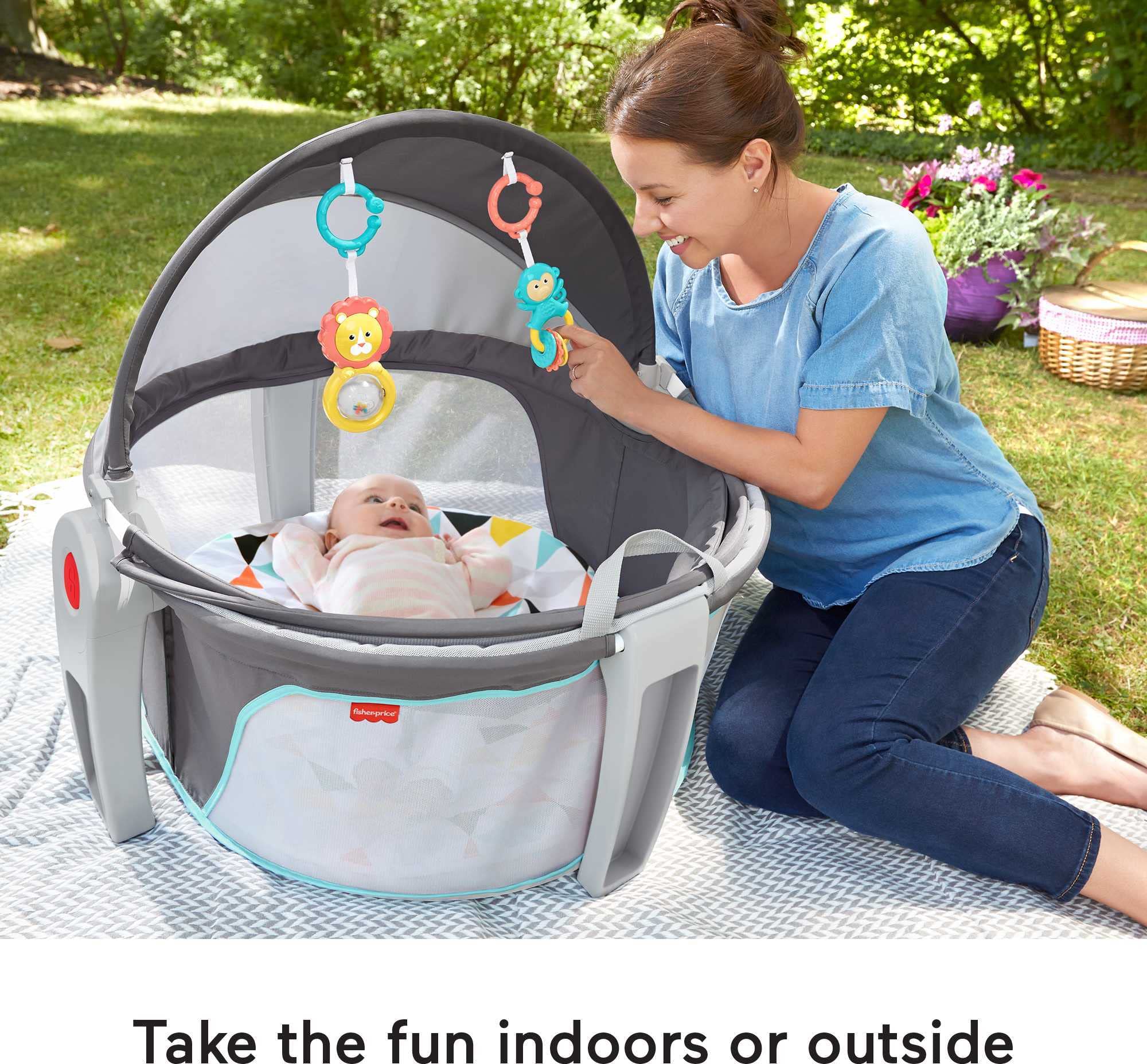 Fisher-Price Portable Bassinet and Travel-Play Area with Baby Toys, Indoor and Outdoor Use, On-the-Go Baby Dome, Windmill