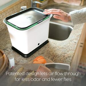 Full Circle Fresh Air Odor-Free Kitchen Compost Bin, Black and White