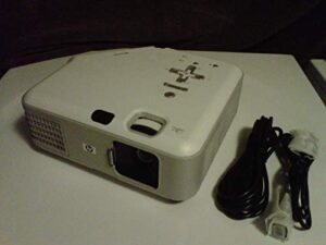 hp vp6320 digital multimedia dlp projector w/dvi, vga, usb & speaker – 1024×768, 2000 lumens – 30″ to 270″ display! (renewed)