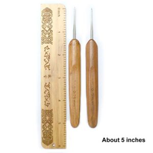 Luwigs Dreadlocks Crochet Hooks for Hair 2pcs/Set (0.5mm+0.75mm) Bamboo Handle Locs Crochet Needle Steel Crochet Hook Lock for Braid Craft