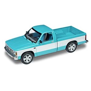 Revell 85-4503 Chevy S-10 Custom Pickup Model Car Kit 1:25 Scale 120-Piece Skill Level 4 Plastic Model Building Kit , Blue