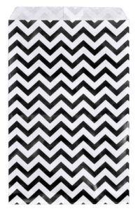 200 pcs black chevron paper gift bags shopping sales tote bags 6″ x 9″ black and white zig zag design-caddy bay collection