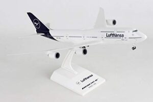 daron new 2020 skymarks lufthansa 747-8i w/ gear new livery 1/200