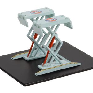 Greenlight 16160-B Auto Body Shop - Automotive Double Scissor Lifts Series 1 - Gulf Oil 1/64 Scale