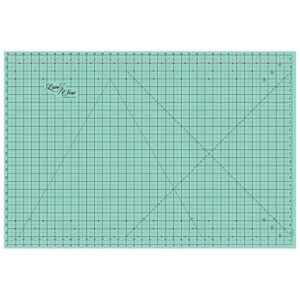 love sew cutting mat – 36″ x 24″