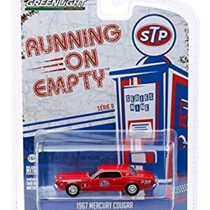 Greenlight Running on Empty Series 9 41090-C 1967 Mercury Cougar STP Cougar Country 1:64 Scale