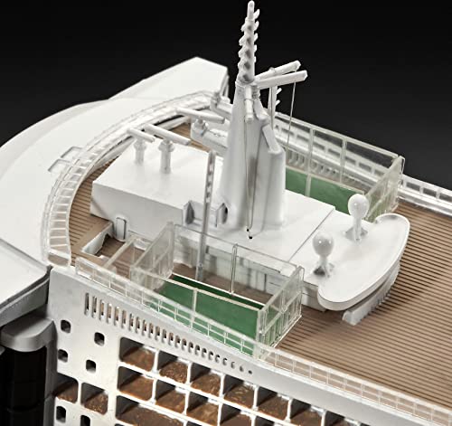 Revell RV05231 1:700-Queen Mary 2, Unpainted