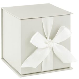 hallmark 4″ small gift box with bow and shredded paper fill (off-white) for weddings, graduations, christmas, bridesmaids gifts