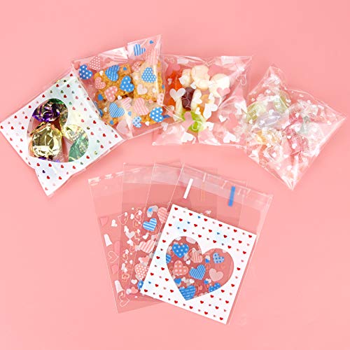 400PCS Valentine Cellophane Bags Love Heart Printed Self Adhesive Cookie Treat Bags Gift Bags for Valentine's Day Party Supplies 4 Styles Valentine's Day Mother's Day