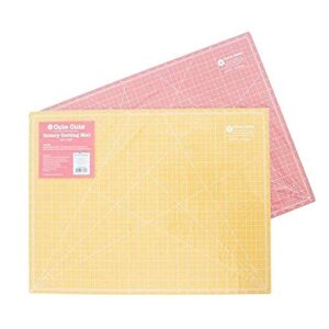 lori holt 18×24 reversible cutting mat – tea rose/honey