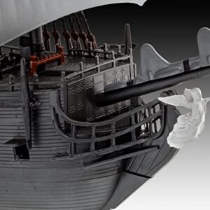 Revell 05499 - Pirates of The Caribbean - The Black Pearl 1: 150 Scale