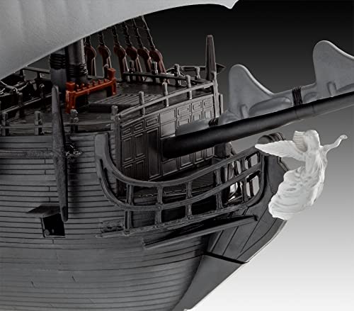 Revell 05499 - Pirates of The Caribbean - The Black Pearl 1: 150 Scale