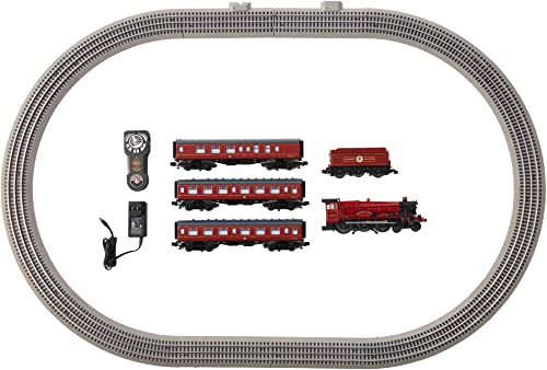 Lionel Hogwarts Express LionChief 5.0 O Gauge Train Set with Bluetooth Capability