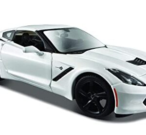 Maisto 1:24 Scale 2014 Corvette Stingray Coupe Diecast Vehicle (Colors May Vary)