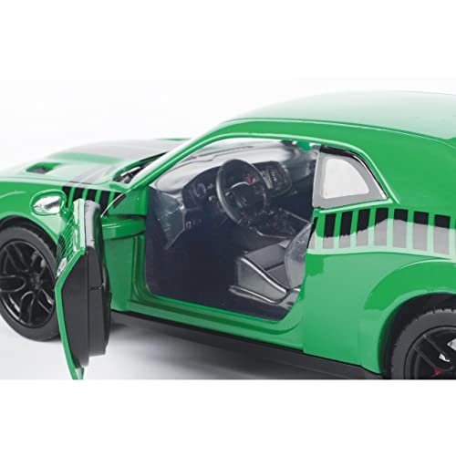 Motormax 2018 Dodge Challenger SRT Hellcat Widebody Green with Black Stripes GT Racing Series 1/24 Diecast Model Car 73786