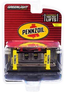 adjustable four-post lift pennzoil black and yellow four-post lifts series 3 1/64 diecast model by greenlight 16130 c