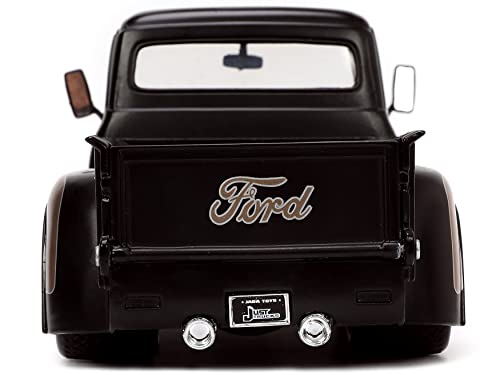 Jada Toys Just Trucks 1:24 1956 Ford F-100 Die-cast Car Black/Brown with Tire Rack, Toys for Kids and Adults