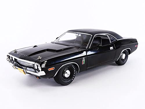 1970 Challenger R/T 426 HEMI The Black Ghost Black with White Tail Stripe 1/18 Diecast Model Car by Greenlight 13614