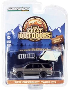 2021 chevy tahoe z71 gray metallic with modern rooftop tent the great outdoors series 1 1/64 diecast model car by greenlight 38010 e