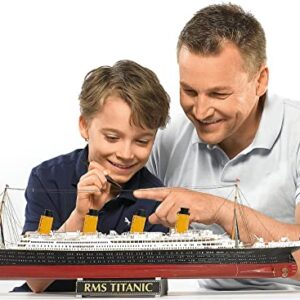 Revell 05715 1:400 RMS Titanic 100th Anniversary Edition Gift Set