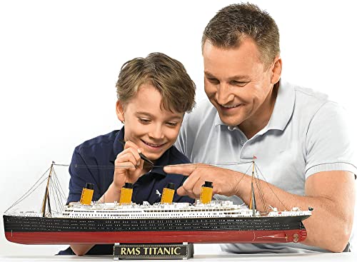 Revell 05715 1:400 RMS Titanic 100th Anniversary Edition Gift Set