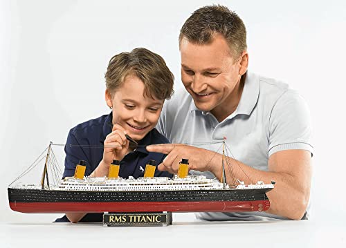 Revell 05715 1:400 RMS Titanic 100th Anniversary Edition Gift Set