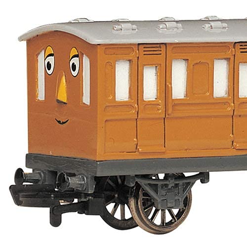 Bachmann Trains - THOMAS & FRIENDS CLARABEL COACH - HO Scale