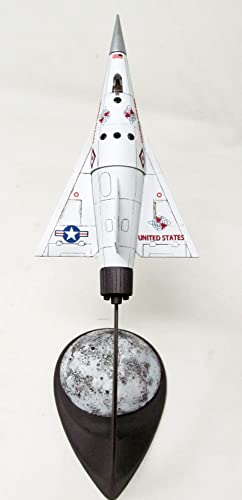 The Moon Ship Spacecraft 1/96 Scale Plastic Model kit Made in The USA