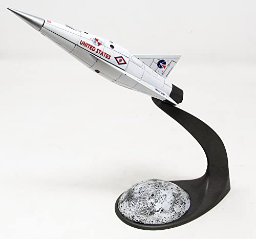 The Moon Ship Spacecraft 1/96 Scale Plastic Model kit Made in The USA