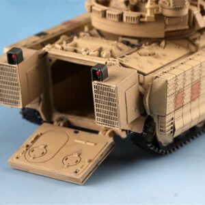 US M2A3 BUSKIII Bradley Infantry Fighting Vehicle Sand Livery 1/72 ABS Tank Pre-Built Model